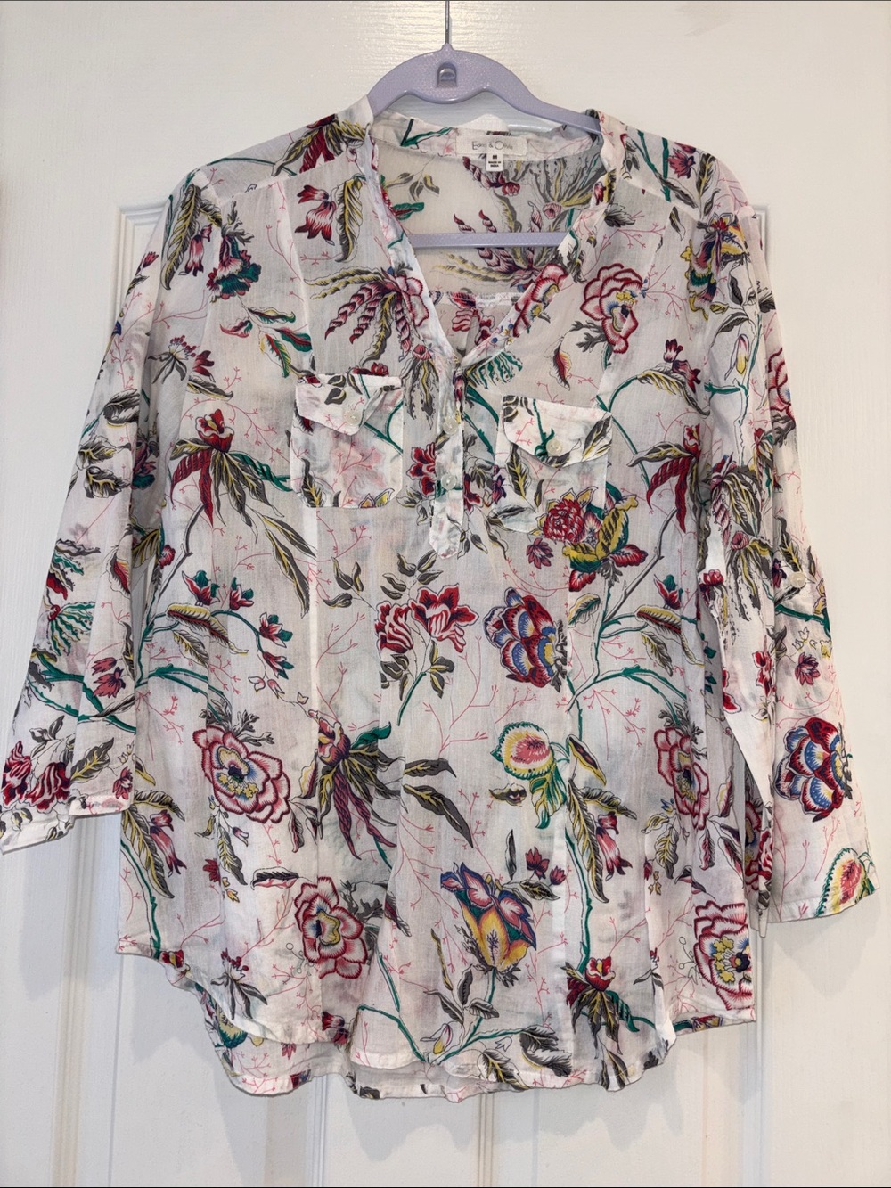Eden & Olivia White Floral Button-Front Blouse with Multicolor Print